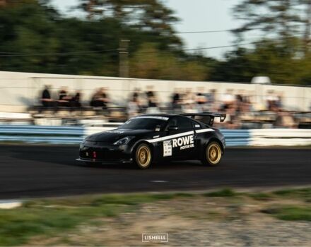 Черный Ниссан 350З, объемом двигателя 3.5 л и пробегом 158 тыс. км за 15000 $, фото 1 на Automoto.ua