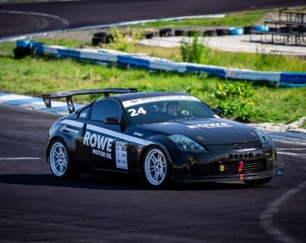 Чорний Ніссан 350Z, об'ємом двигуна 3.5 л та пробігом 158 тис. км за 15000 $, фото 1 на Automoto.ua