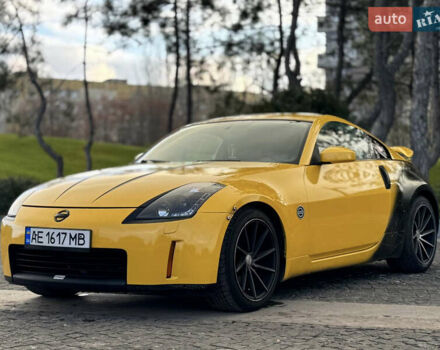 Желтый Ниссан 350З, объемом двигателя 3.5 л и пробегом 115 тыс. км за 12900 $, фото 5 на Automoto.ua