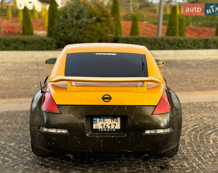 Желтый Ниссан 350З, объемом двигателя 3.5 л и пробегом 115 тыс. км за 12900 $, фото 11 на Automoto.ua