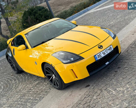 Желтый Ниссан 350З, объемом двигателя 3.5 л и пробегом 115 тыс. км за 12900 $, фото 14 на Automoto.ua