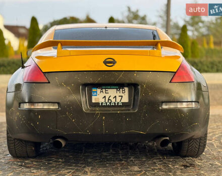 Желтый Ниссан 350З, объемом двигателя 3.5 л и пробегом 115 тыс. км за 12900 $, фото 10 на Automoto.ua