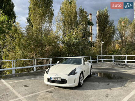 Білий Ніссан 370 З, об'ємом двигуна 3.7 л та пробігом 71 тис. км за 21700 $, фото 1 на Automoto.ua