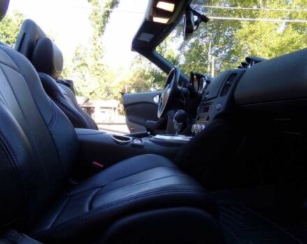 Черный Ниссан 370 З, объемом двигателя 3.7 л и пробегом 35 тыс. км за 12000 $, фото 7 на Automoto.ua