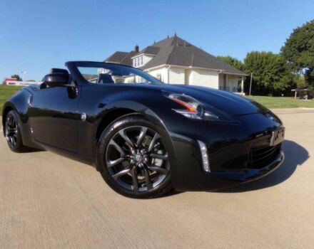 Черный Ниссан 370 З, объемом двигателя 3.7 л и пробегом 35 тыс. км за 12000 $, фото 2 на Automoto.ua