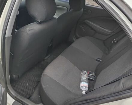 Белый Ниссан Альмера Классик, объемом двигателя 1.6 л и пробегом 190 тыс. км за 3000 $, фото 2 на Automoto.ua