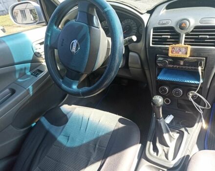 Белый Ниссан Альмера Классик, объемом двигателя 1.6 л и пробегом 270 тыс. км за 6000 $, фото 2 на Automoto.ua