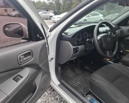 Білий Ніссан Альмера Класік, об'ємом двигуна 1.6 л та пробігом 237 тис. км за 4700 $, фото 4 на Automoto.ua