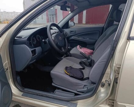 Бежевый Ниссан Альмера Классик, объемом двигателя 1.6 л и пробегом 300 тыс. км за 4100 $, фото 2 на Automoto.ua