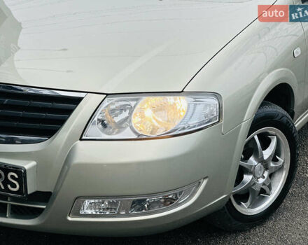 Бежевий Ніссан Альмера Класік, об'ємом двигуна 1.6 л та пробігом 61 тис. км за 6499 $, фото 2 на Automoto.ua