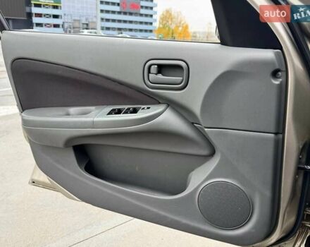 Бежевий Ніссан Альмера Класік, об'ємом двигуна 1.6 л та пробігом 140 тис. км за 6500 $, фото 31 на Automoto.ua