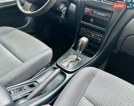 Черный Ниссан Альмера Классик, объемом двигателя 1.6 л и пробегом 183 тыс. км за 4400 $, фото 14 на Automoto.ua