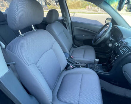 Черный Ниссан Альмера Классик, объемом двигателя 1.6 л и пробегом 253 тыс. км за 4600 $, фото 15 на Automoto.ua