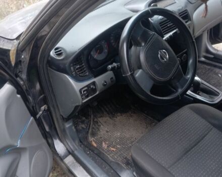 Черный Ниссан Альмера Классик, объемом двигателя 1.6 л и пробегом 300 тыс. км за 2000 $, фото 4 на Automoto.ua