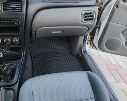 Серый Ниссан Альмера Классик, объемом двигателя 1.6 л и пробегом 193 тыс. км за 5500 $, фото 7 на Automoto.ua