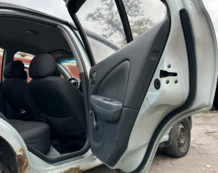 Сірий Ніссан Альмера Класік, об'ємом двигуна 1.6 л та пробігом 261 тис. км за 2700 $, фото 13 на Automoto.ua