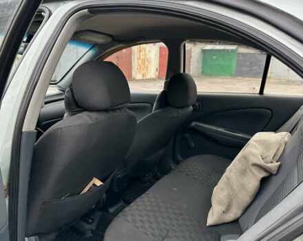 Сірий Ніссан Альмера Класік, об'ємом двигуна 1.6 л та пробігом 261 тис. км за 2700 $, фото 12 на Automoto.ua