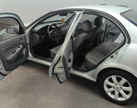 Серый Ниссан Альмера Классик, объемом двигателя 1.6 л и пробегом 215 тыс. км за 3999 $, фото 5 на Automoto.ua