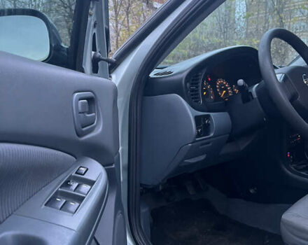 Серый Ниссан Альмера Классик, объемом двигателя 1.6 л и пробегом 336 тыс. км за 2850 $, фото 16 на Automoto.ua