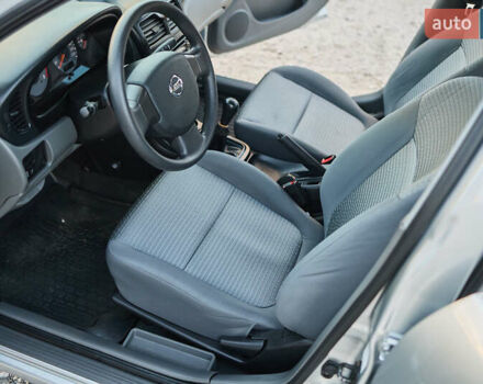 Серый Ниссан Альмера Классик, объемом двигателя 1.6 л и пробегом 69 тыс. км за 7400 $, фото 9 на Automoto.ua