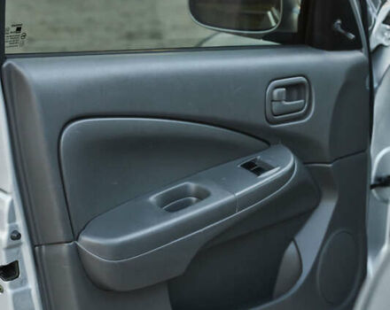 Серый Ниссан Альмера Классик, объемом двигателя 1.6 л и пробегом 69 тыс. км за 7400 $, фото 23 на Automoto.ua