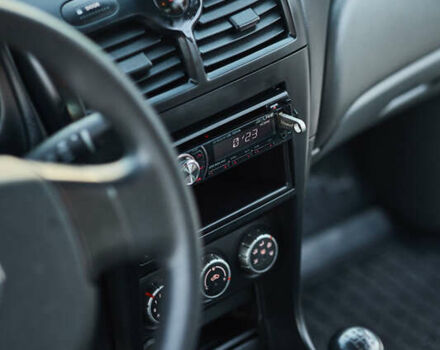 Серый Ниссан Альмера Классик, объемом двигателя 1.6 л и пробегом 69 тыс. км за 7400 $, фото 19 на Automoto.ua