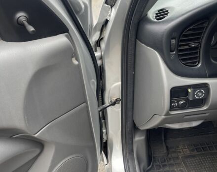 Серый Ниссан Альмера Классик, объемом двигателя 1.6 л и пробегом 131 тыс. км за 5100 $, фото 10 на Automoto.ua