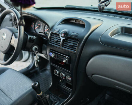 Серый Ниссан Альмера Классик, объемом двигателя 1.6 л и пробегом 69 тыс. км за 7400 $, фото 16 на Automoto.ua