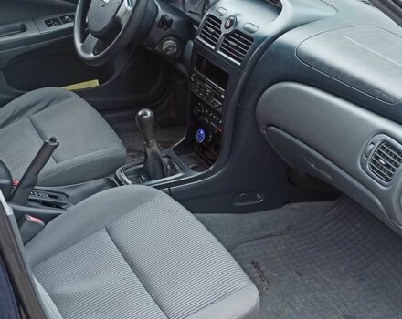 Синий Ниссан Альмера Классик, объемом двигателя 1.6 л и пробегом 211 тыс. км за 3700 $, фото 4 на Automoto.ua