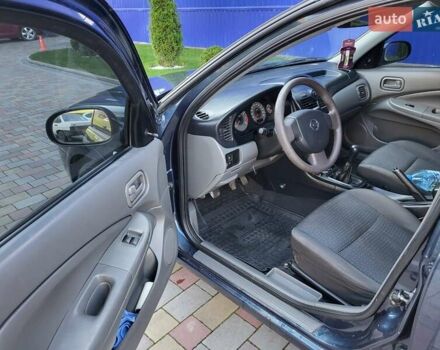 Синий Ниссан Альмера Классик, объемом двигателя 1.6 л и пробегом 150 тыс. км за 4900 $, фото 4 на Automoto.ua