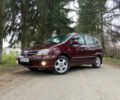 Красный Ниссан Альмера Тино, объемом двигателя 1.77 л и пробегом 226 тыс. км за 3552 $, фото 4 на Automoto.ua