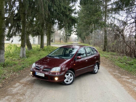 Красный Ниссан Альмера Тино, объемом двигателя 1.77 л и пробегом 226 тыс. км за 3552 $, фото 1 на Automoto.ua