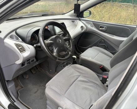 Серый Ниссан Альмера Тино, объемом двигателя 2.2 л и пробегом 200 тыс. км за 1750 $, фото 9 на Automoto.ua