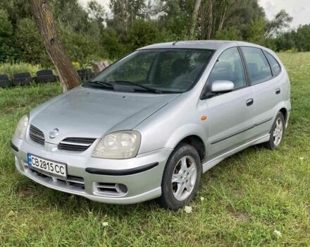 Серый Ниссан Альмера Тино, объемом двигателя 1.8 л и пробегом 370 тыс. км за 2600 $, фото 2 на Automoto.ua