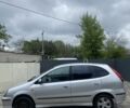 Серый Ниссан Альмера Тино, объемом двигателя 2.2 л и пробегом 330 тыс. км за 1951 $, фото 5 на Automoto.ua