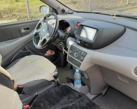 Зеленый Ниссан Альмера Тино, объемом двигателя 1.77 л и пробегом 140 тыс. км за 4100 $, фото 6 на Automoto.ua
