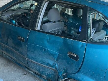 Зеленый Ниссан Альмера Тино, объемом двигателя 2 л и пробегом 101 тыс. км за 1000 $, фото 1 на Automoto.ua