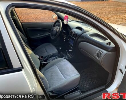 Белый Ниссан Альмера, объемом двигателя 1.6 л и пробегом 330 тыс. км за 3799 $, фото 10 на Automoto.ua