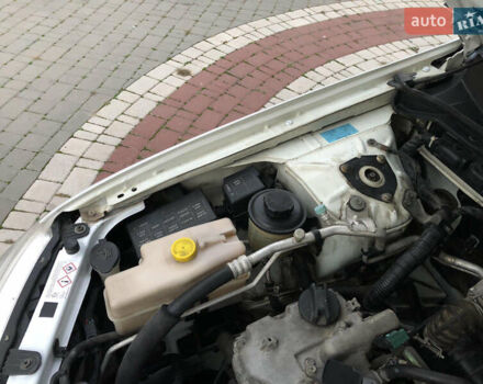 Белый Ниссан Альмера, объемом двигателя 1.6 л и пробегом 187 тыс. км за 5300 $, фото 40 на Automoto.ua