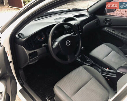 Белый Ниссан Альмера, объемом двигателя 1.6 л и пробегом 187 тыс. км за 5300 $, фото 33 на Automoto.ua