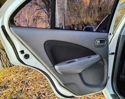 Белый Ниссан Альмера, объемом двигателя 1.6 л и пробегом 144 тыс. км за 6200 $, фото 18 на Automoto.ua