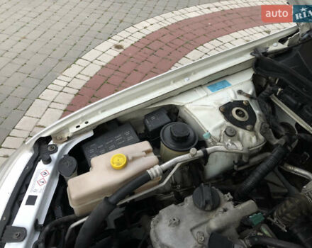 Белый Ниссан Альмера, объемом двигателя 1.6 л и пробегом 187 тыс. км за 5300 $, фото 13 на Automoto.ua