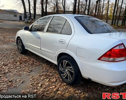 Белый Ниссан Альмера, объемом двигателя 1.6 л и пробегом 330 тыс. км за 3799 $, фото 5 на Automoto.ua