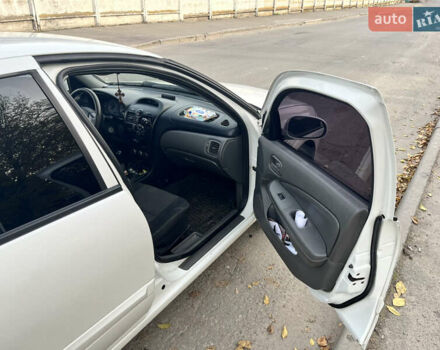 Белый Ниссан Альмера, объемом двигателя 1.6 л и пробегом 313 тыс. км за 4700 $, фото 8 на Automoto.ua