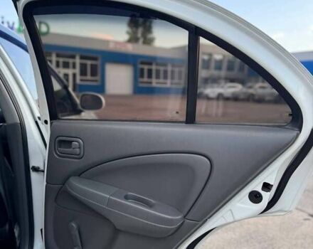 Белый Ниссан Альмера, объемом двигателя 1.6 л и пробегом 180 тыс. км за 5800 $, фото 23 на Automoto.ua