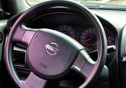 Белый Ниссан Альмера, объемом двигателя 1.6 л и пробегом 212 тыс. км за 4600 $, фото 6 на Automoto.ua