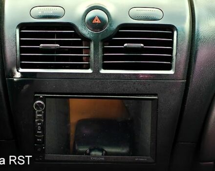 Белый Ниссан Альмера, объемом двигателя 1.6 л и пробегом 212 тыс. км за 4600 $, фото 10 на Automoto.ua