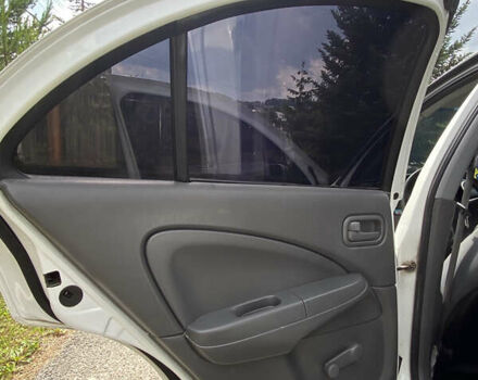 Белый Ниссан Альмера, объемом двигателя 1.6 л и пробегом 207 тыс. км за 5500 $, фото 12 на Automoto.ua