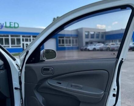 Белый Ниссан Альмера, объемом двигателя 1.6 л и пробегом 180 тыс. км за 5800 $, фото 22 на Automoto.ua