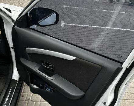 Белый Ниссан Альмера, объемом двигателя 1.6 л и пробегом 140 тыс. км за 4000 $, фото 6 на Automoto.ua